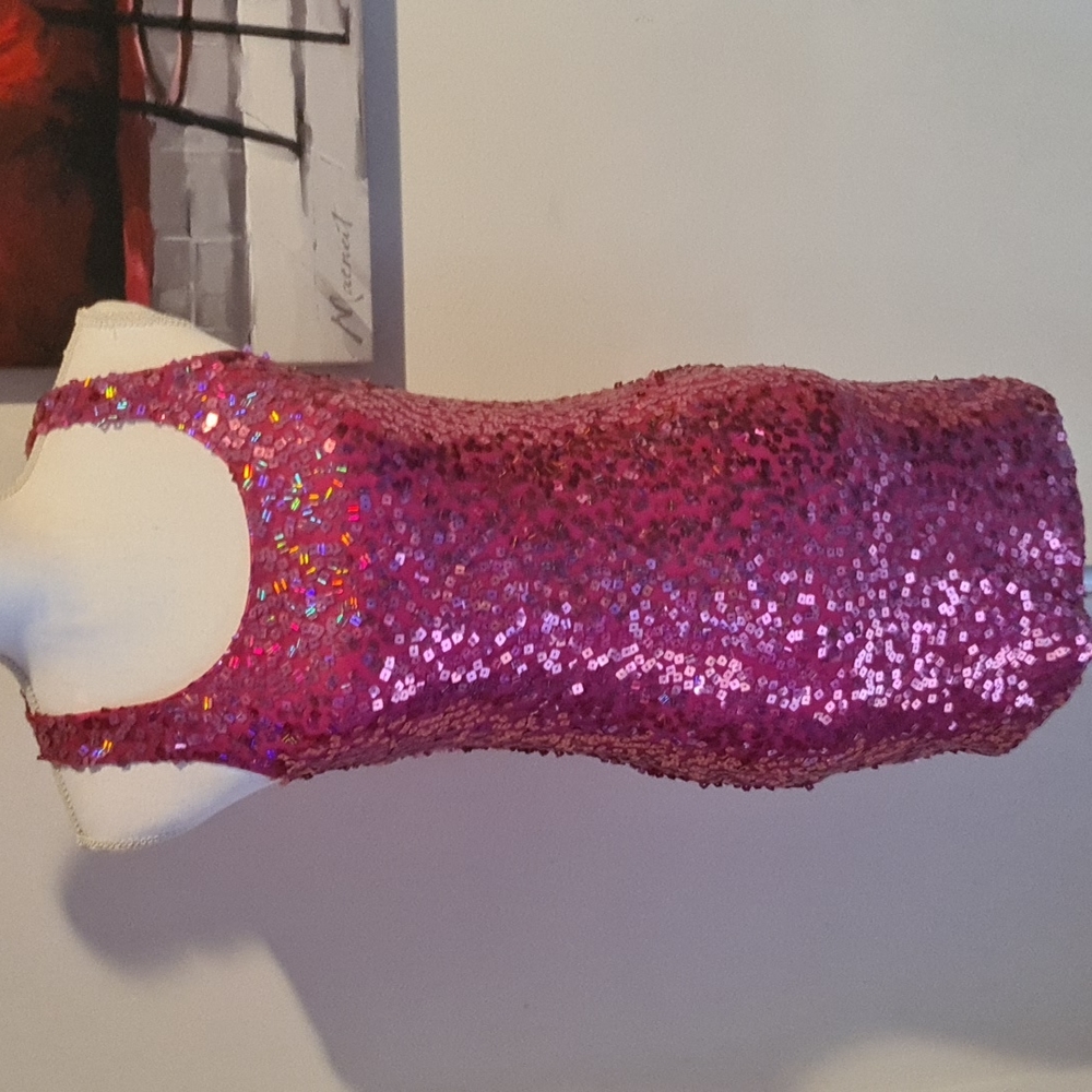 Forever 21 Beautiful Pink sequence bodycon dress. Size S